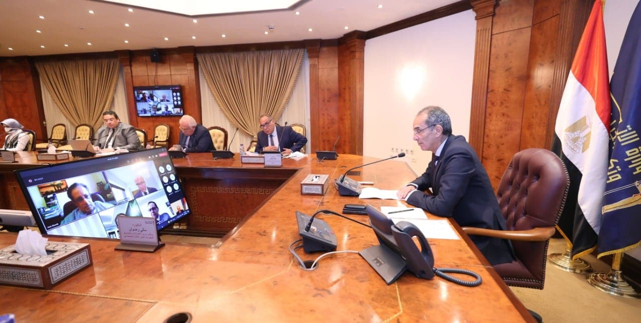  عمرو طلعت وزير الاتصالات وتكنولوجيا المعلومات يعلن إطلاق منصة الذكاء الاصطناعى فى مصر 